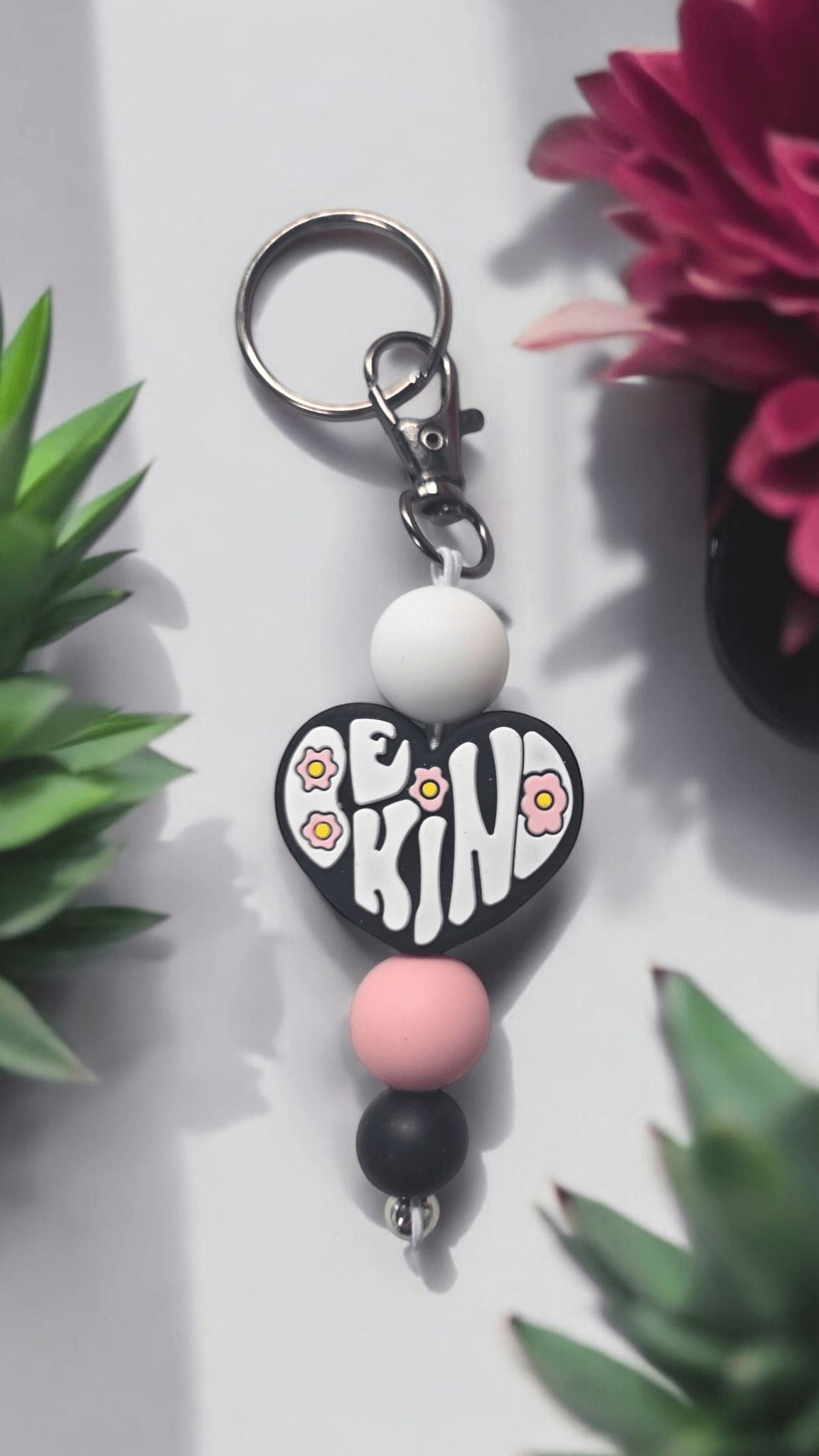 Beaded Keychain - Be Kind Pink - WaxettyBeaded Keychain - Be Kind PinkBeaded